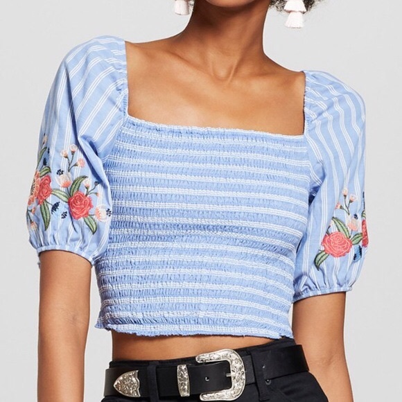 Xhilaration Tops - Xhilaration // Embroidered Smocked Boho Crop Top